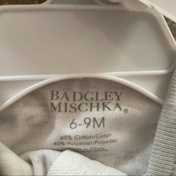 Badgley Mischka baby gender neutral outfit zipper footed pajamas & matching hat - Picture 6 of 7